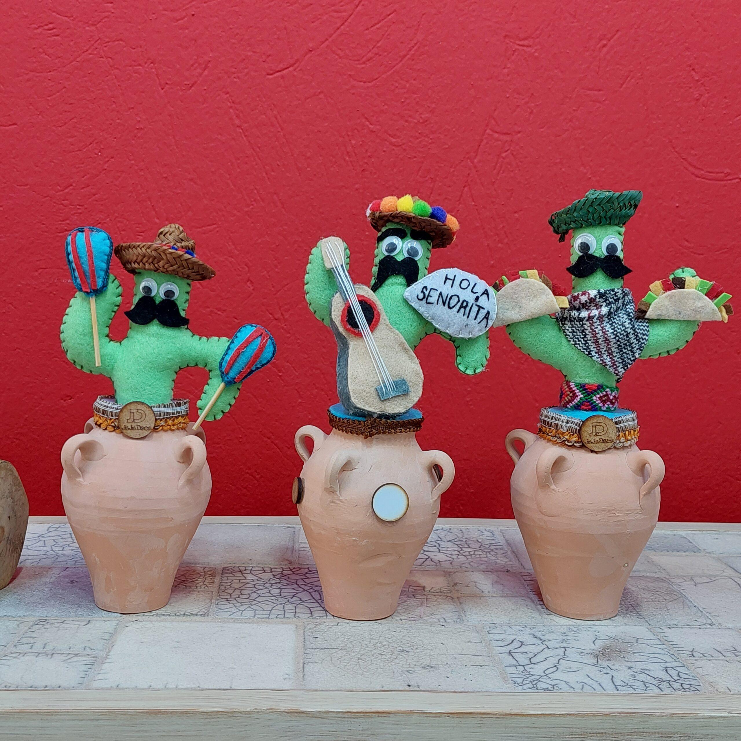 Adorables cactus en feutre
